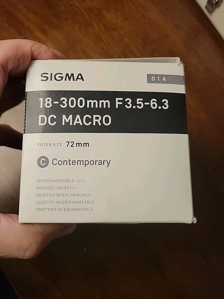 SIGMA 18-300mm F3.5-6.3 DC MACRO HSM  Sony A Mount - Image 2 of 4