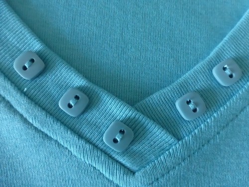 COUNTRY CASUALS Turquoise / Blue V-Neck Short Sleeved T-Shirt. Womens Size XL - Picture 5 of 6
