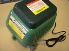 Resun LP 100 Teichbelüfter Sauerstoff-Pumpe Membranpumpe Belüfter Durchlüfter