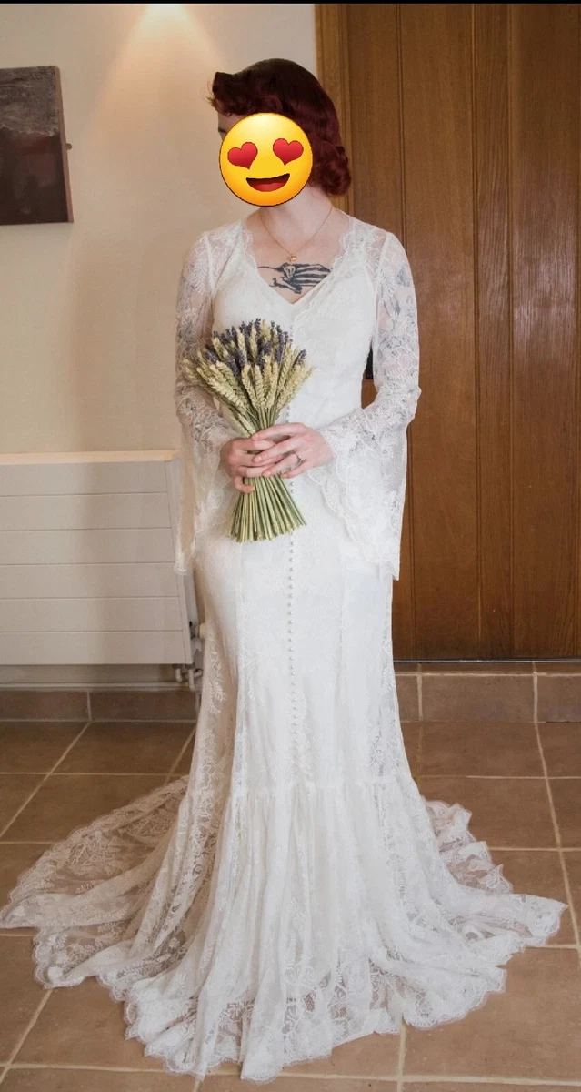 Wedding dresses outlet with bell sleeves