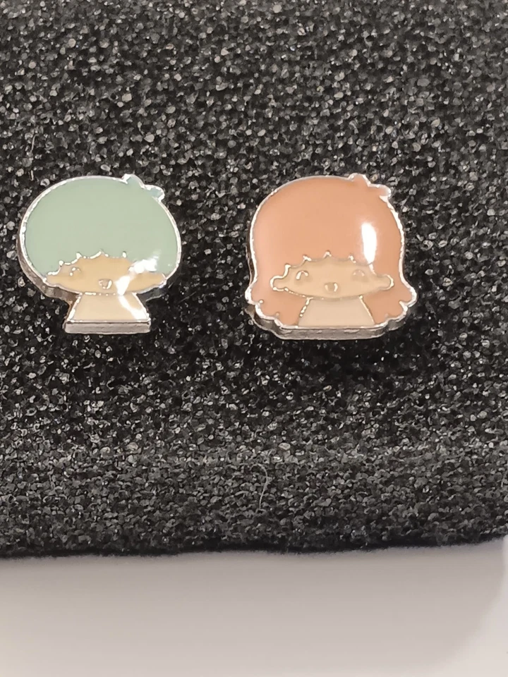 MUY RAROS ARETES VINTAGE Hello Kitty Little Twin Stars Foto 2 de 4