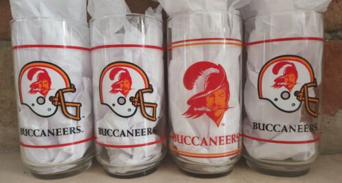 Tampa Bay Buccaneers Vintage Mobil NFL Set Of Glasses (4) Tumblers 16oz Brady - Picture 1 of 6