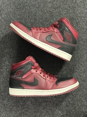 Nike Jordan 1 Mid 43 Retro Team Rot Schwarz