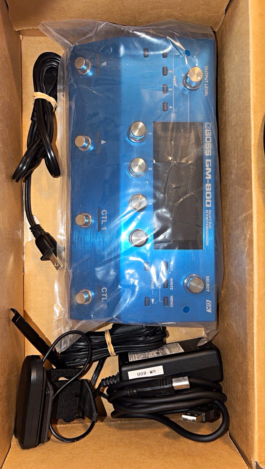 BOSS GM-800 Digital Guitar Synthesizer & Multi-Effects Pedal for Electric Guitar