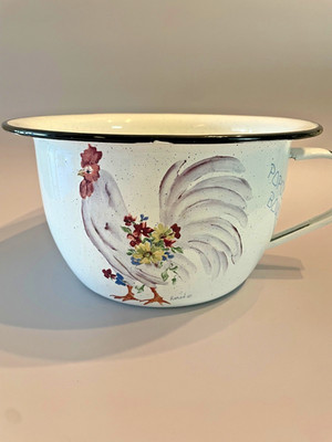 Daugherty Studio Colorado Enamelware Popcorn Bowl w/Handle Hand Painted Rooster