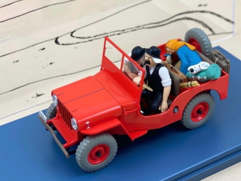【タンタンTintinの車 LA JEEP ROUGE 赤いジープ1/24】 HERGE TINTIN RED JEEP WILLYS #06 Car Figure 1/24 Authentic