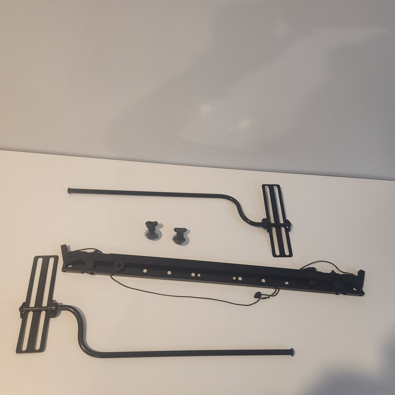 Rocketfish RF-SBM102 Universal Soundbar Mounting System – Lumela