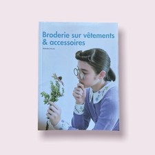 Stickerei auf Kleidung & Accessoires - Wakako Horai