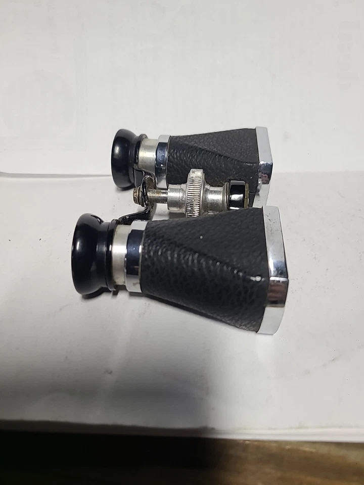 VINTAGE 3 X 10 OFUNA THEATER OPERA BINOCULARS WITH CASE - Image 4 of 4