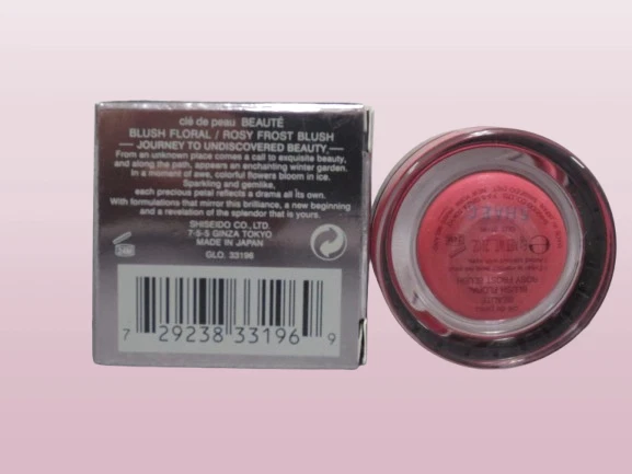 CLE DE PEAU BEAUTE RUBOR FLORAL ROSADO ESCARCHADO 0,21 OZ EN CAJA Foto 2 de 2