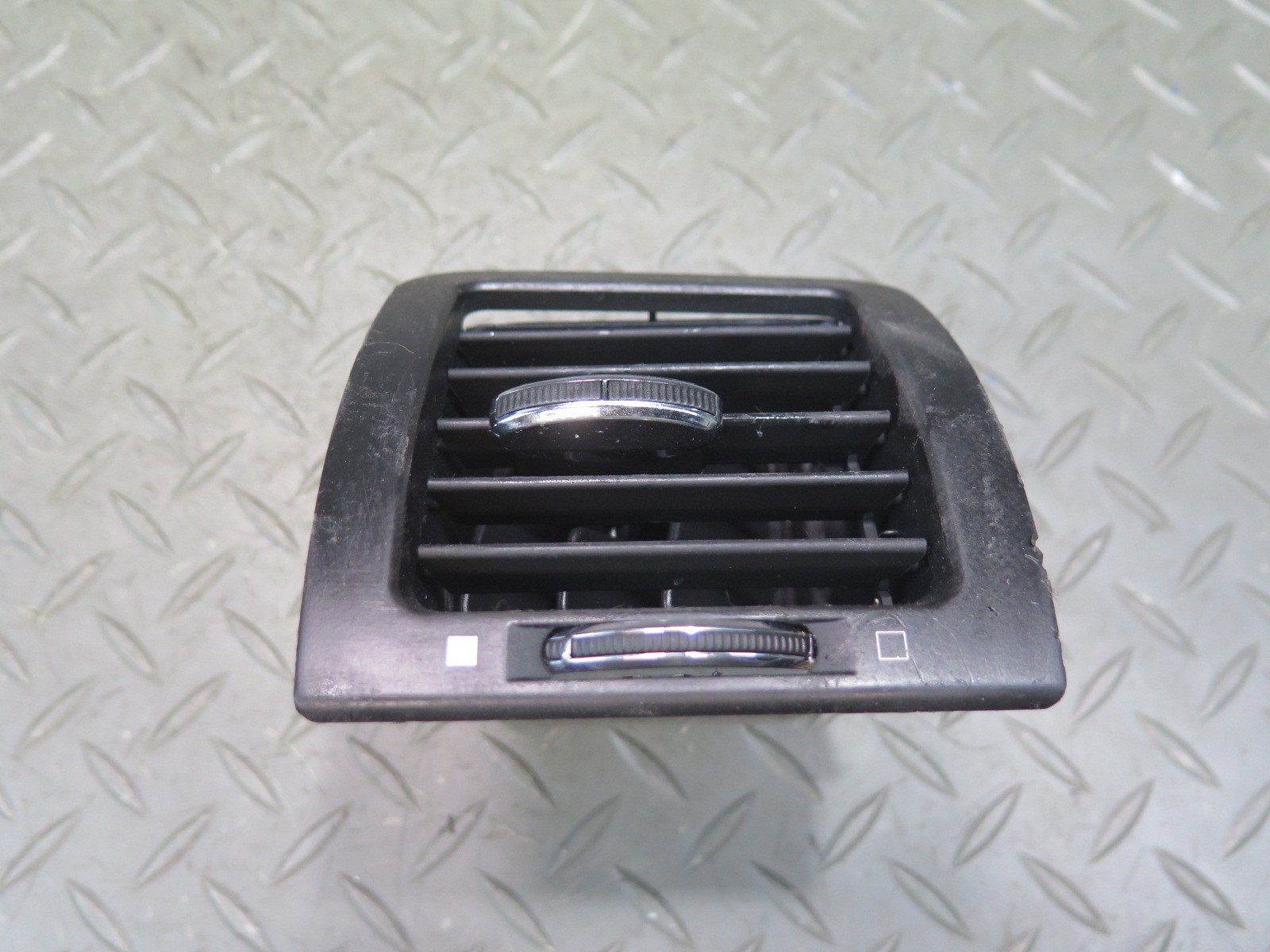 2008-2019 MASERATI GRANTURISMO M145 DASH FRONT RIGHT A/C AIR VENT GRILLE
