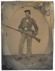 CONFEDERATE OR UNION SOLDIER & BRITISH PATTERN 1853 ENFIELD RIFLE MUSKET TINTYPE