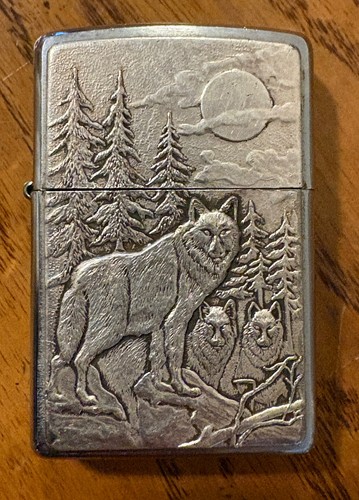 Vtg 2006 Zippo Lighter - 3D Timber Wolf / Pack of Wolves w/ Trees & Full Moon