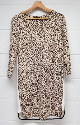 Women's Medium 38'' Lounge Wear Gown Animal Leopard Print Scoop Neck 3/4 Sleeve 
