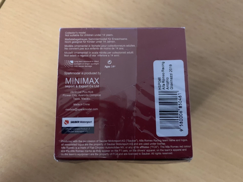 1/8 SPARK-MODEL - BELL HELMET - GIOVINAZZI 2019 Season Alfa Romeo Racing Team - Immagine 3 di 4