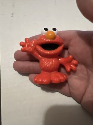 Sesame Workshop Elmo Figurine Plastic Collectible Cake Topper Hasbro 2.5'' 1B