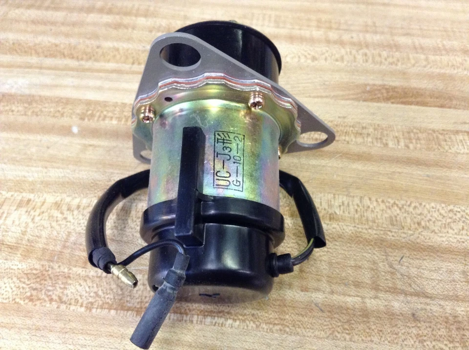 Japanese Electric Fuel Pump (AIRTEX E8303) for Honda Accord, Prelude 1.8L (79-81 - Image 3 of 4