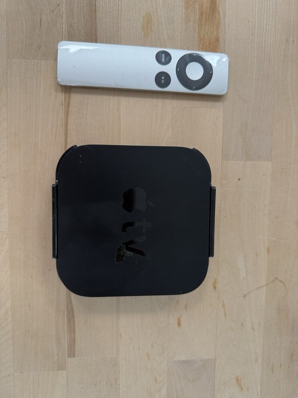 Apple TV Model A1427 (3rd generation) with Remote and Power Cord