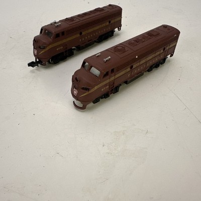 Lot Of 2 BACHMANN HONG KONG N SCALE PENNSYLVANIA RR #9710 DIESEL ENGINE RUNS