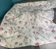 Bedspread Bed Cover Blanket Throw White Floral Quilted 84"x84" Full Twin