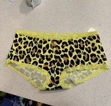 NWT Victoria  s Secret PINK M Yellow Leopard Lace Vintage Boyshort Panties Medium