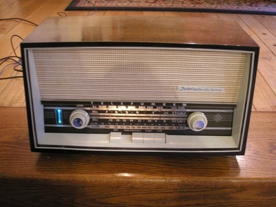 Telefunken Jubilate Deluxe AM FM SW Radio 5461W