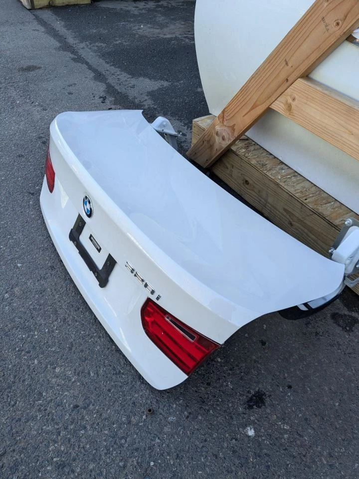 (LOCAL PICKUP ONLY) Trunk/Hatch/Tailgate Without Rear Camera Fits 12-17 BMW 320i Foto 3 de 4