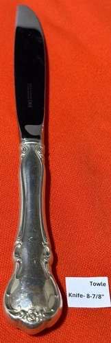 TOWLE French Provincial Sterling Silver 8 7/8 Dinner Knife No Monogram; 64.9 gm