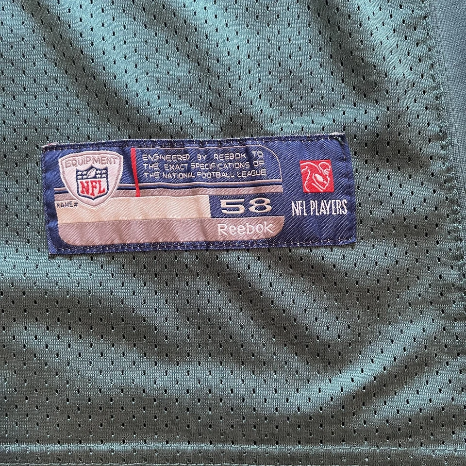 PHILADELPHIA EAGLES LESEAN MCCOY AUTOGRAPHED SIGNED JERSEY - Image 4 of 4