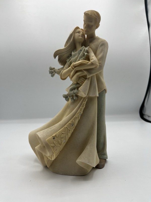 Foundations by Enesco Love Couple Figurine Resin Beige Cream Green Floral Boxed