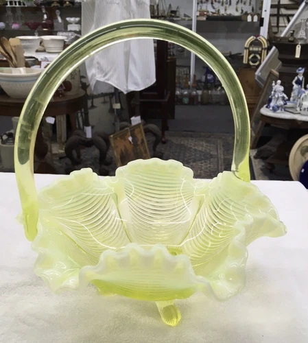 FENTON VASELINE OPALESCENT URANIUM RUFFLED DRAPE GLASS BASKET GLOWS 9” c5