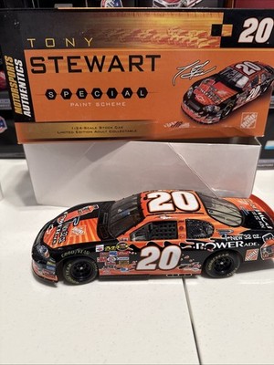 NASCAR 2006 Tony Stewart #20 Home Depot Powerade Car