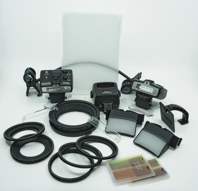 Nikon Wireless Close-Up Speedlight Commander Kit R1C1