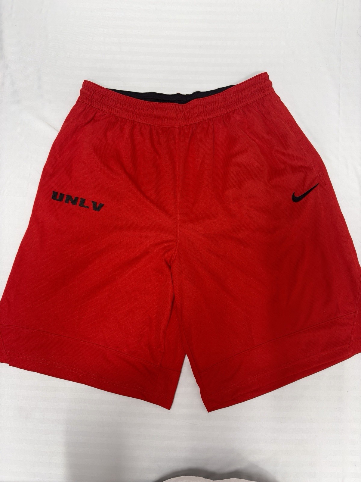 Nike Dri-Fit UNLV Rebels Athletic Shorts Red Men's Size 2XL Pockets Excellent