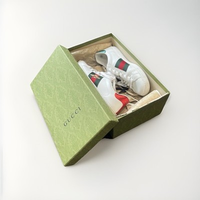 Gucci Men s Low Top Lace-Up Sneakers White Green Red Web Stripe Bee Logo