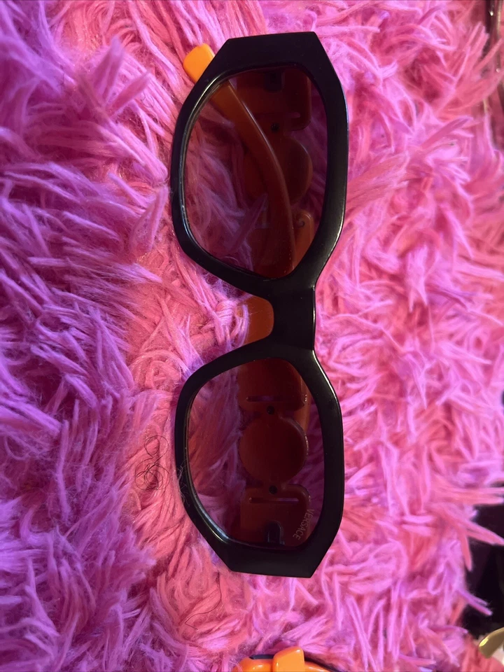 Женские солнцезащитные очки Versace VE4361 Biggie черные пластиковые - Изображение 3 из 3