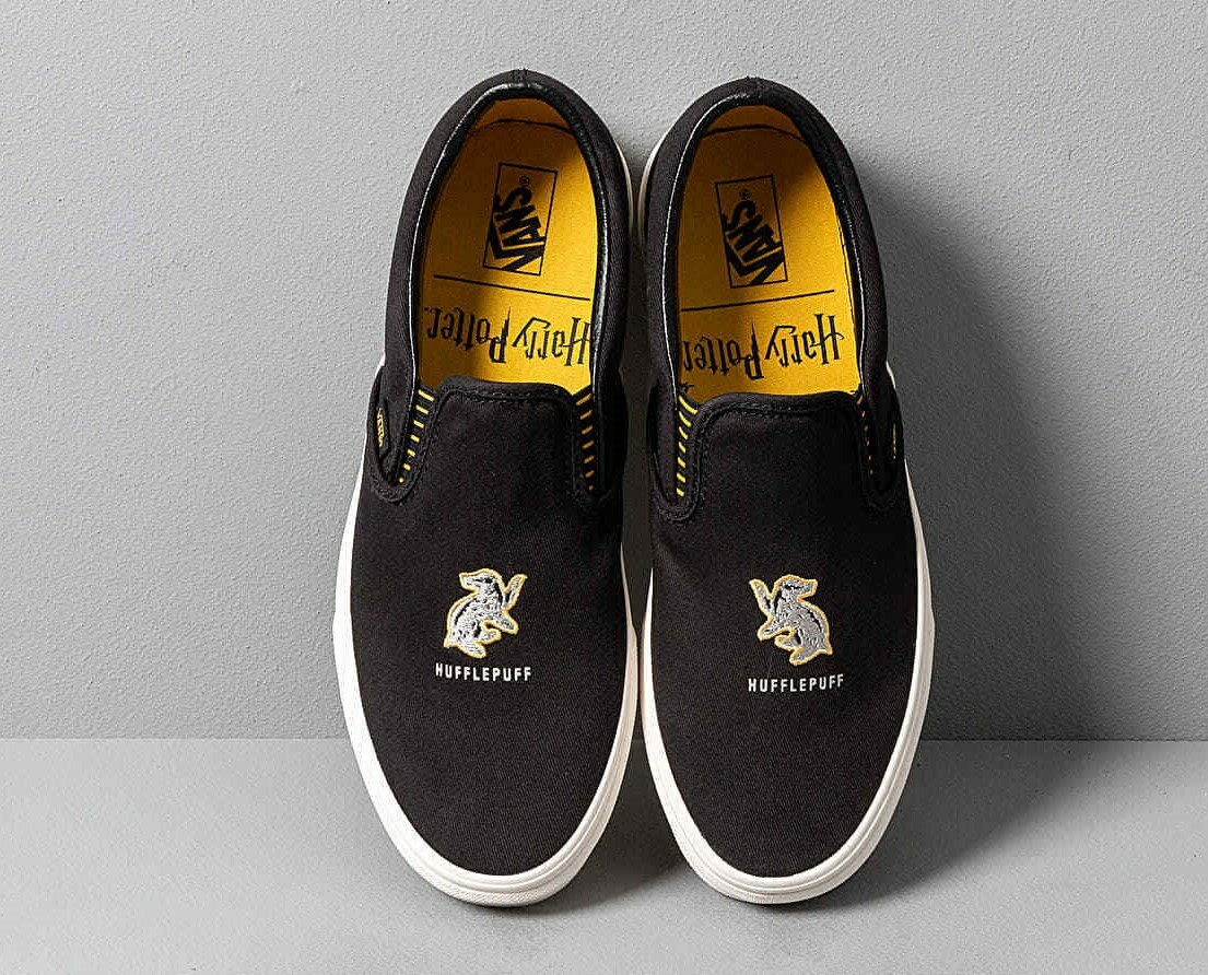 Vans X Harry Potter Classic Slip On Hufflepuff Black  display picture 2
