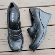 Vintage 90s y2k Black Faux Vegan Leather Wedge Heeled Brogue Punk Penny Loafers
