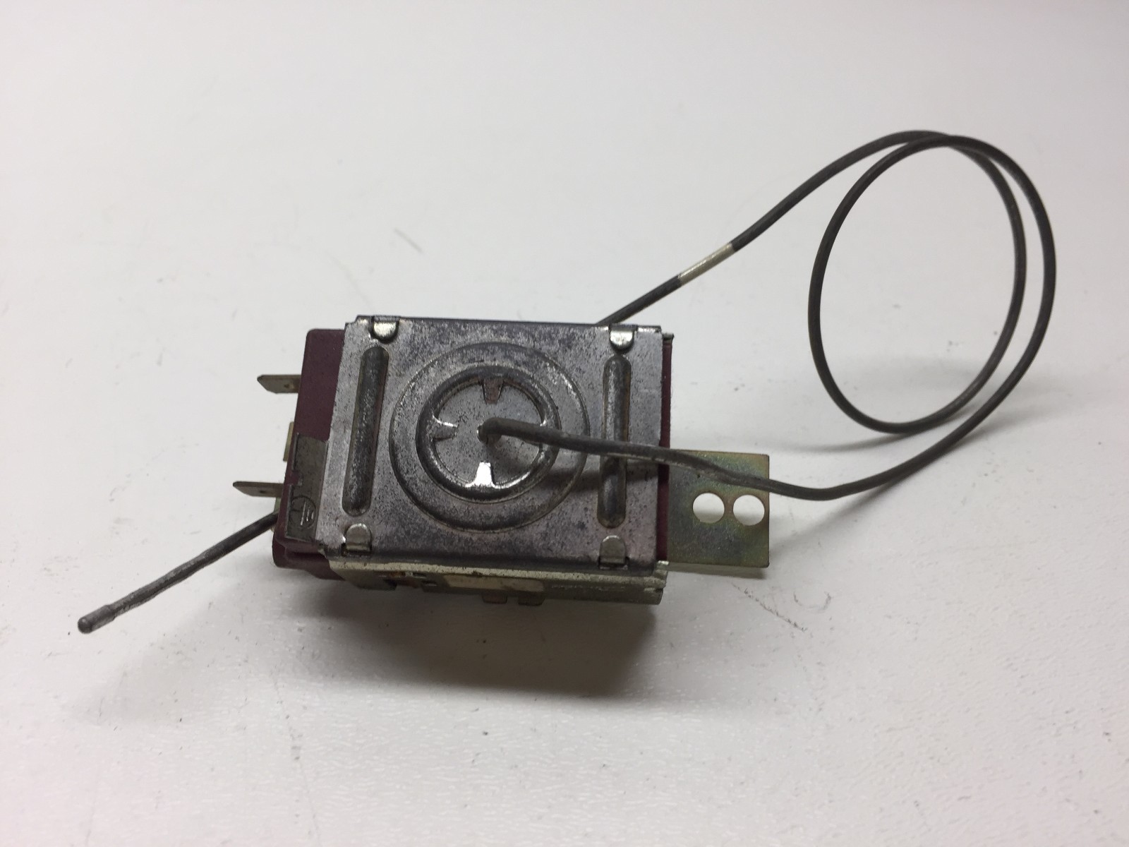 Mercedes W123 A/C Temperature Sensor ETR Switch Evaporator สำนักงาน