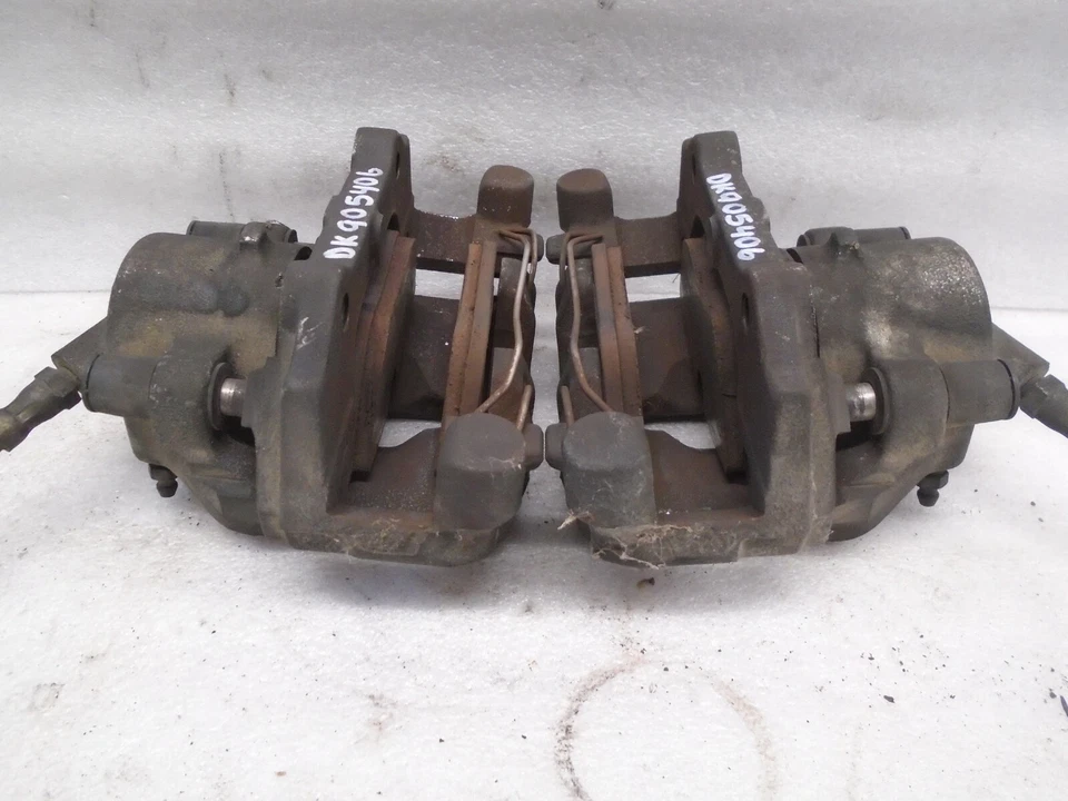 DK905406 2001-2004 VOLVO C70 PAR DE PINZAS DE FRENO DELANTERAS IZQUIERDA Y DERECHA OEM Foto 4 de 4