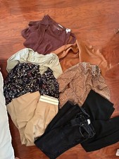 SIZE S. Women's clothing lot size small. 8 pieces.