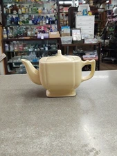 Vintage Creamy Ivory Homer Laughlin China Company Riviera Tea Pot - 1930 - 1940