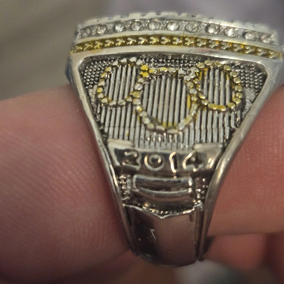 2014 San Francisco Giants World Series Champion Replica Ring Madison Bumgarner - Image 3 of 3