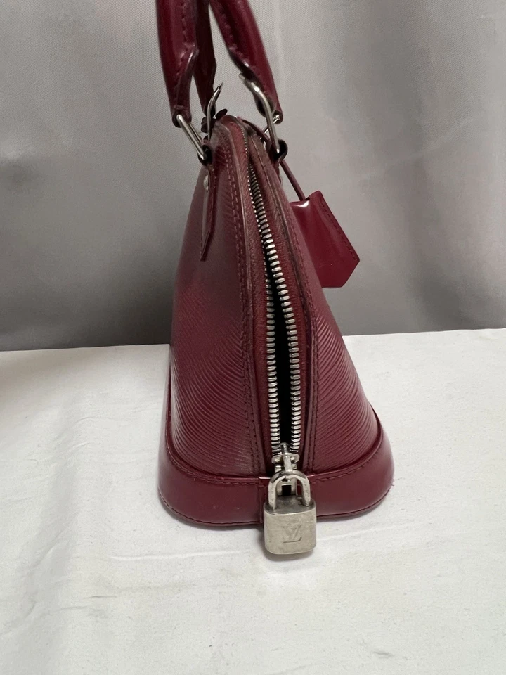 Louis Vuitton Alma BB, photo 3 of 5