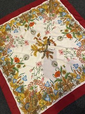 Original GUCCI  Seidentuch - Herbstlaub und Herbstblumen , 85 x 85 cm