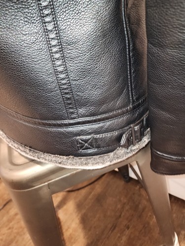 GUESS Men's Faux Black Leather & Fur Bomber Jacket Men's Size Medium - Picture 7 of 13