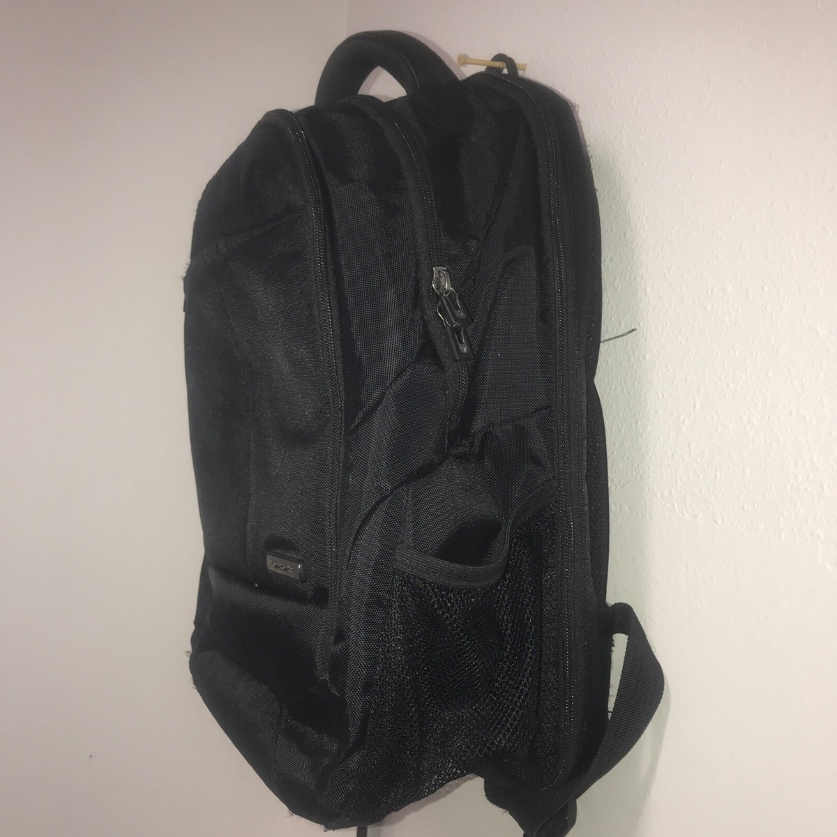 backpacks that will actually fit a 18 inch laptops Best 18 Inch Laptop Backpacks - Finding a backpack that fits an 18.4"  gaming laptop