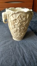 Vaso Orientale intagliato Vintage In Resina color Avorio manici con elefanti