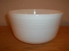 VINTAGE HAMILTON BEACH LARGE WHITE MILK GLASS RIBBED MIXING BOWL