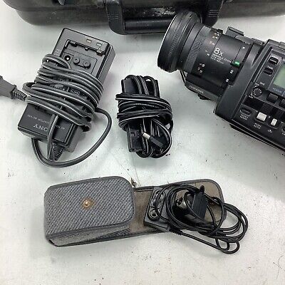 Sony Handycam Video Hi8 CCD V-99 Camcorder w/ Hard Case Sony Handycam Video Hi8 CCD V-99 Camcorder w/ Hard Case